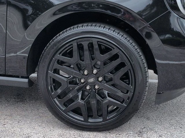 New 2026 Agate Black Metallic Ford MAX Platinum® image 11
