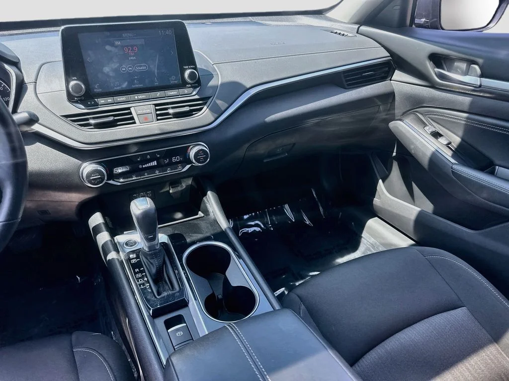 Used 2020 Blue Nissan 2.5 SV image 23