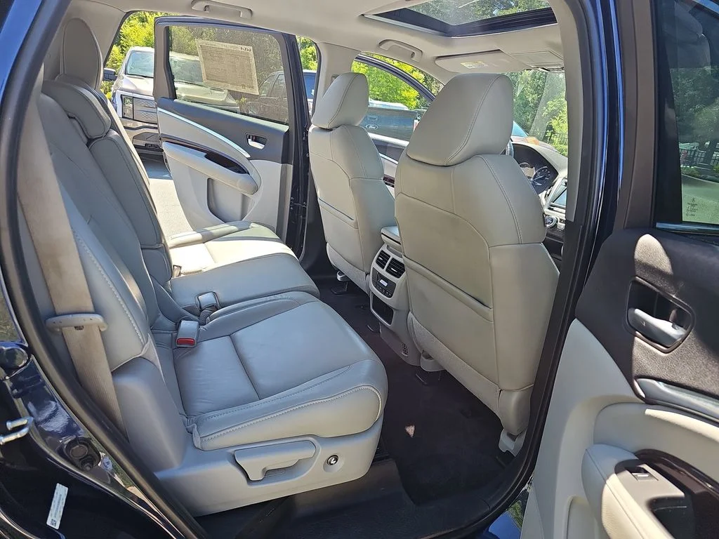 Used 2016  Acura 3.5L image 11
