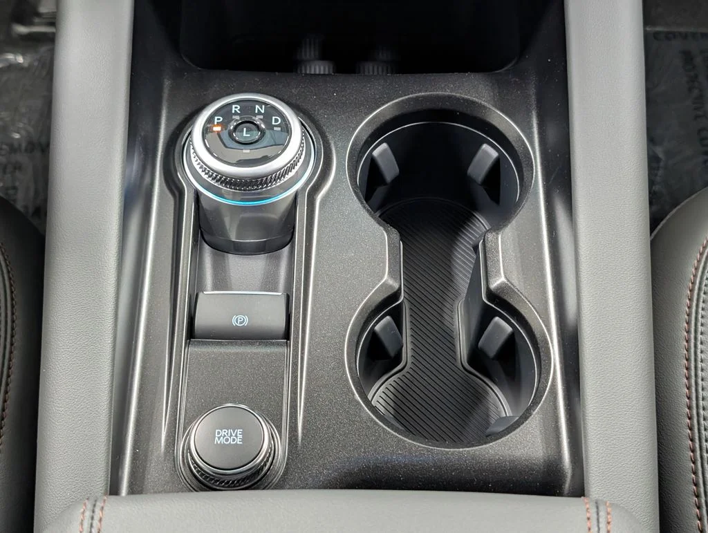 New 2026 Vapor Blue Metallic Ford Active image 6