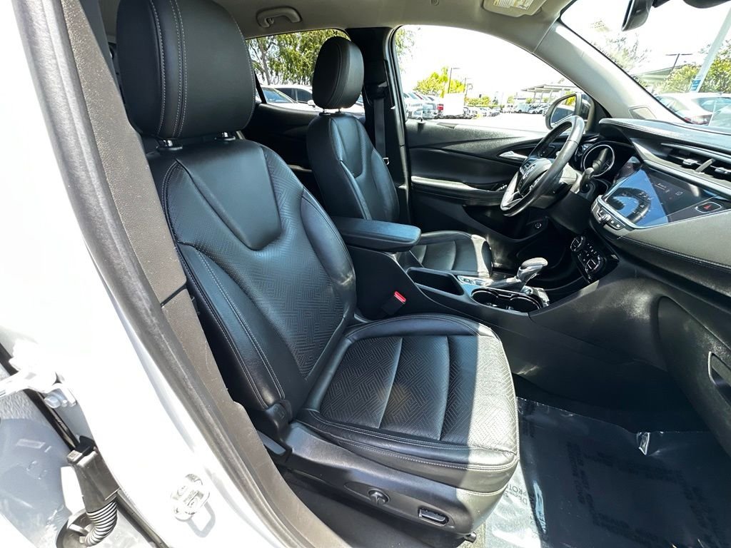 Used 2020 White Frost Buick Essence image 15