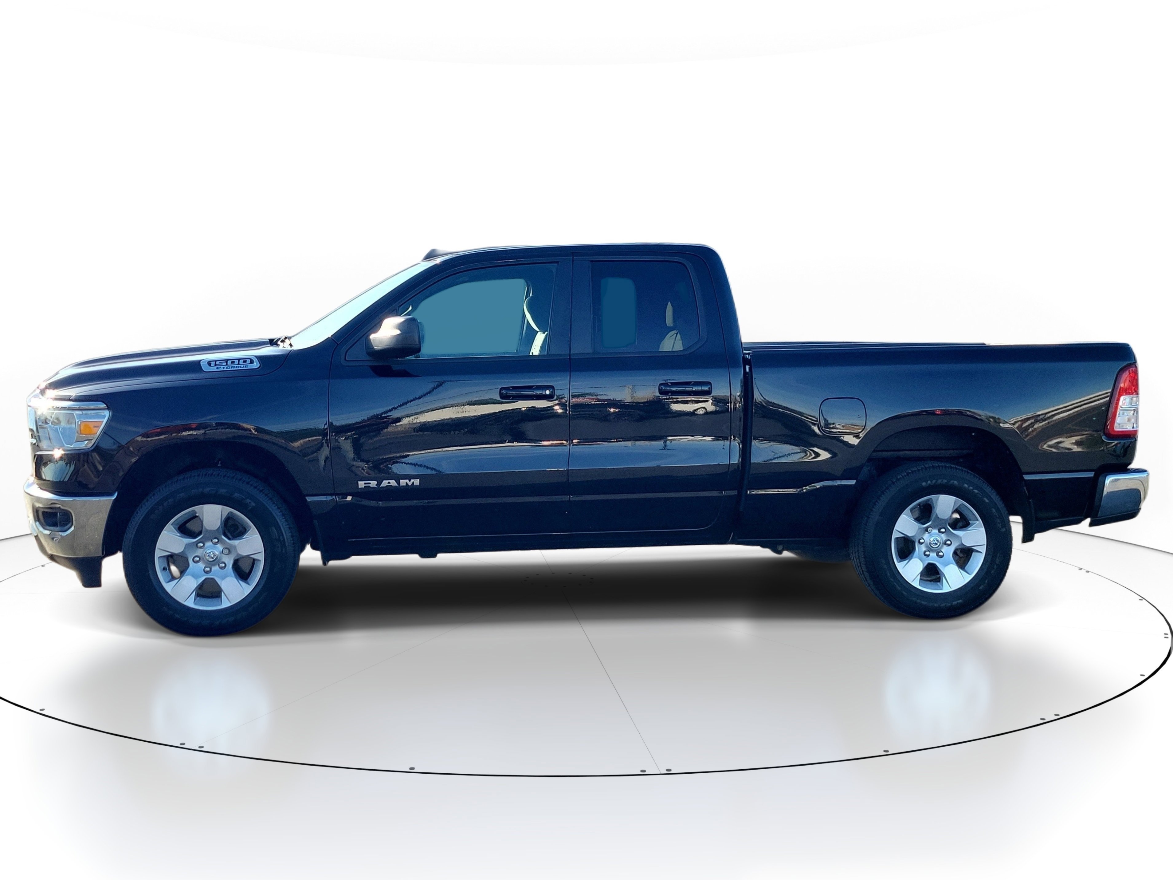 Used 2022 Diamond Black Crystal Pearlcoat Ram Big Horn image 2