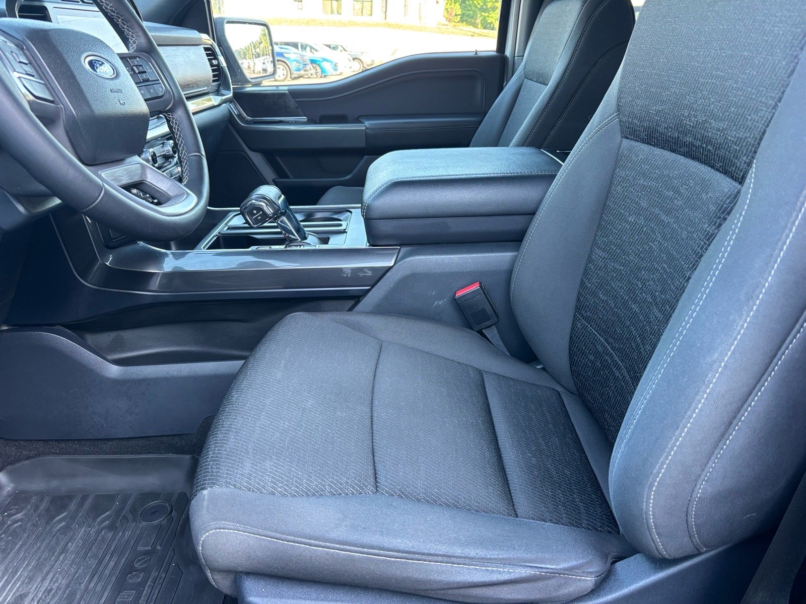 Used 2023 Avalanche Ford XLT image 10