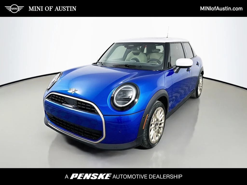 2025 MINI Hardtop Cooper Signature's photo