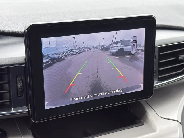 Used 2021 White Ford XLT image 26