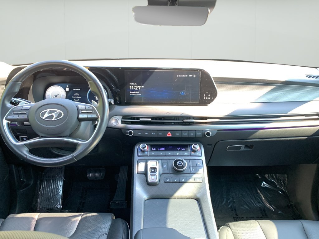 Used 2024 Abyss Black Pearl Hyundai Limited image 25
