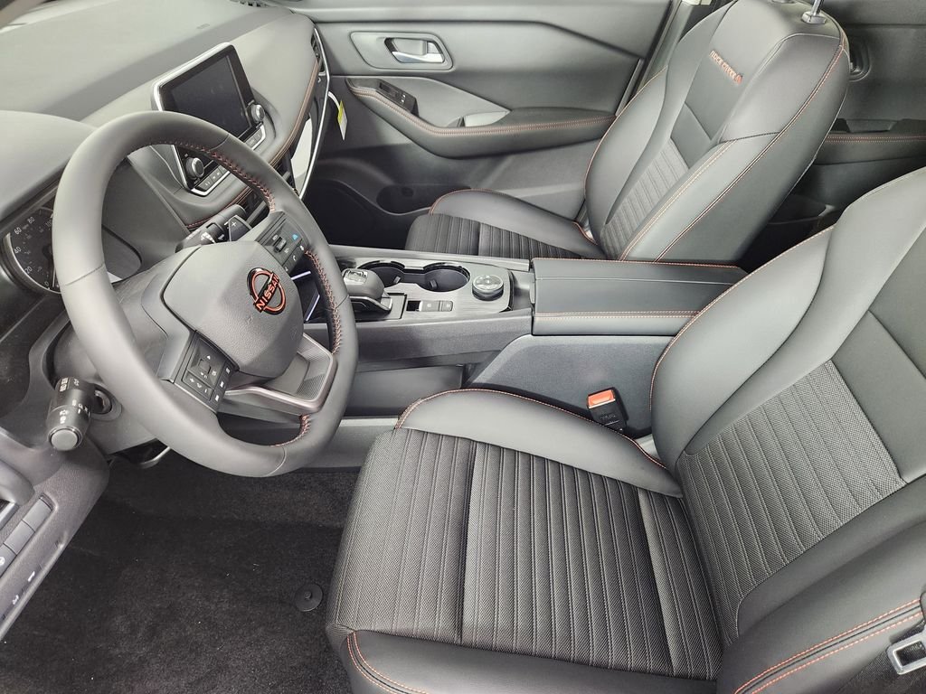 New 2026 Everest White Pearl TriCoat Nissan Rock Creek® image 10