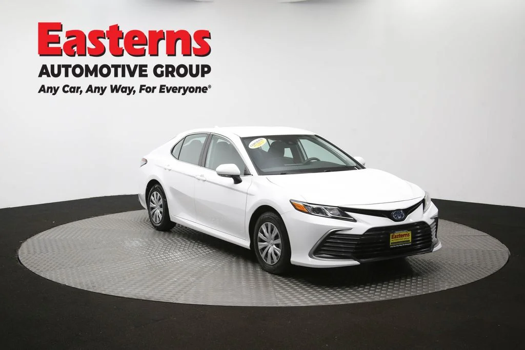 Used 2023 White Toyota LE image 44