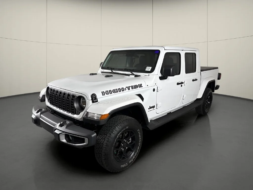 Used 2025 White Jeep High Tide image 4