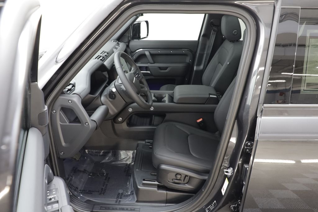 New 2026 Carpathian Grey LAND ROVER X-Dynamic SE image 7