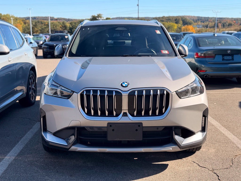 Certified Used 2025 Space Silver Metallic BMW xDrive28i image 2