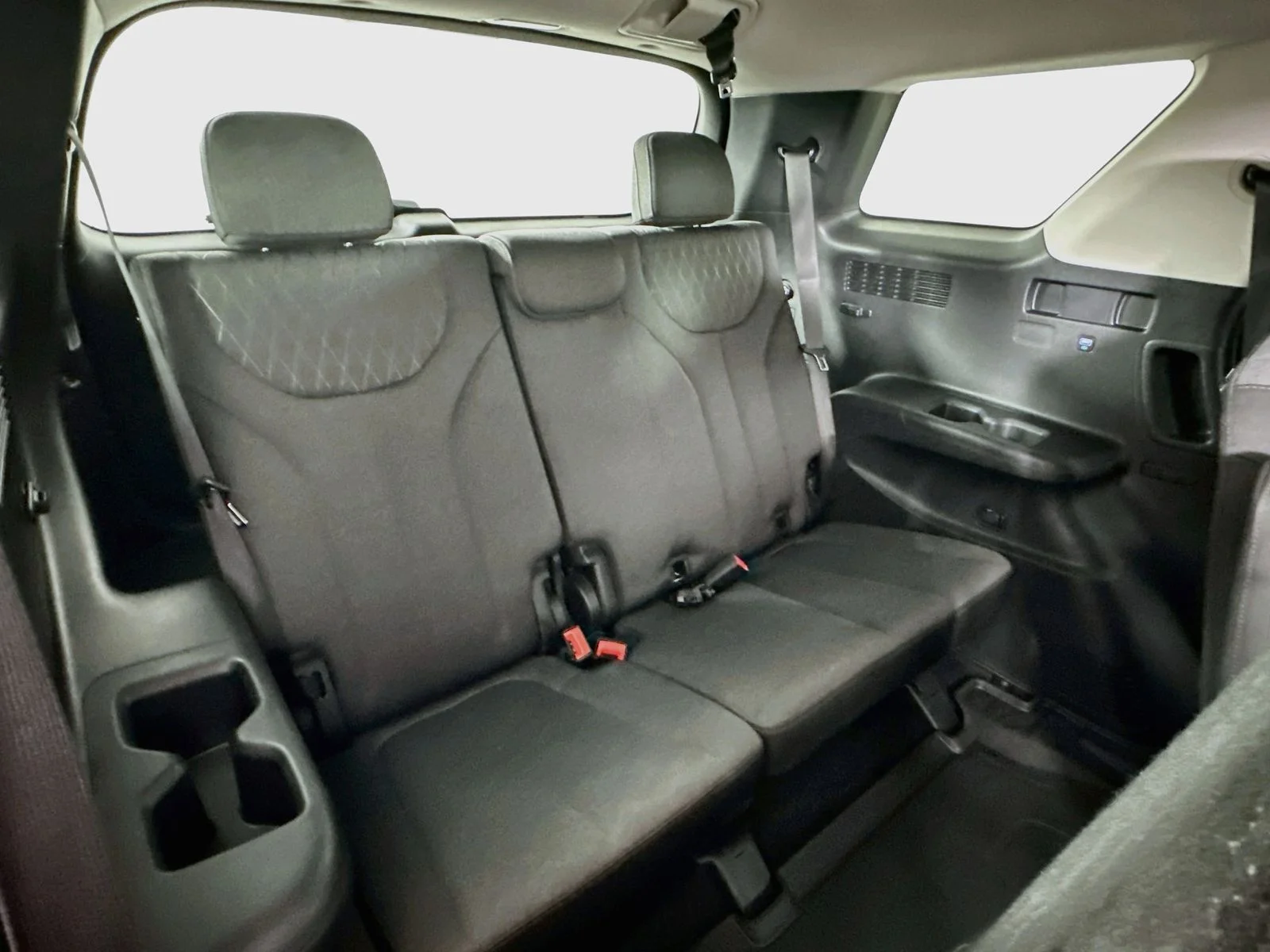 Used 2022 Abyss Black Pearl Hyundai SEL image 28
