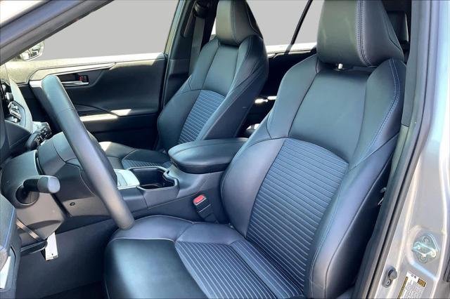 Certified Used 2024 SILVER SKY MET W/BLK Toyota  image 7
