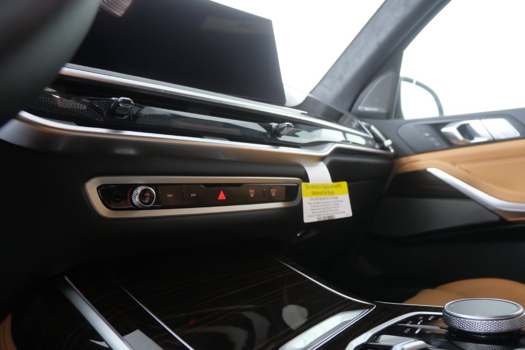New 2027 Mineral White Metallic BMW xDrive40i image 24