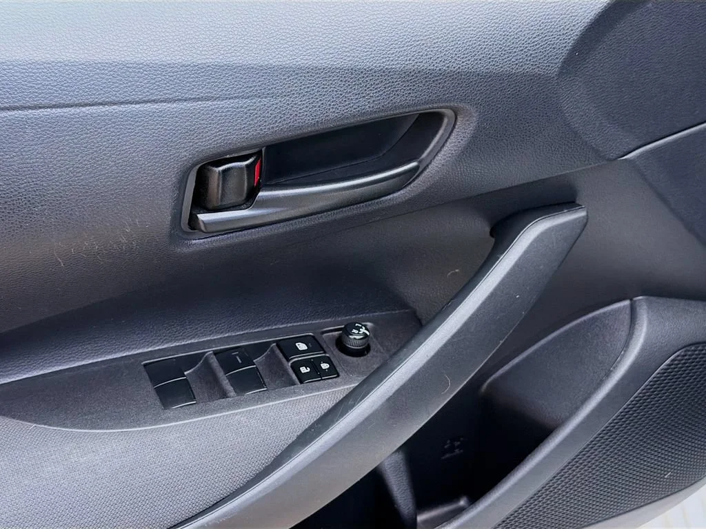2022 Toyota Corolla LE - Photo 14