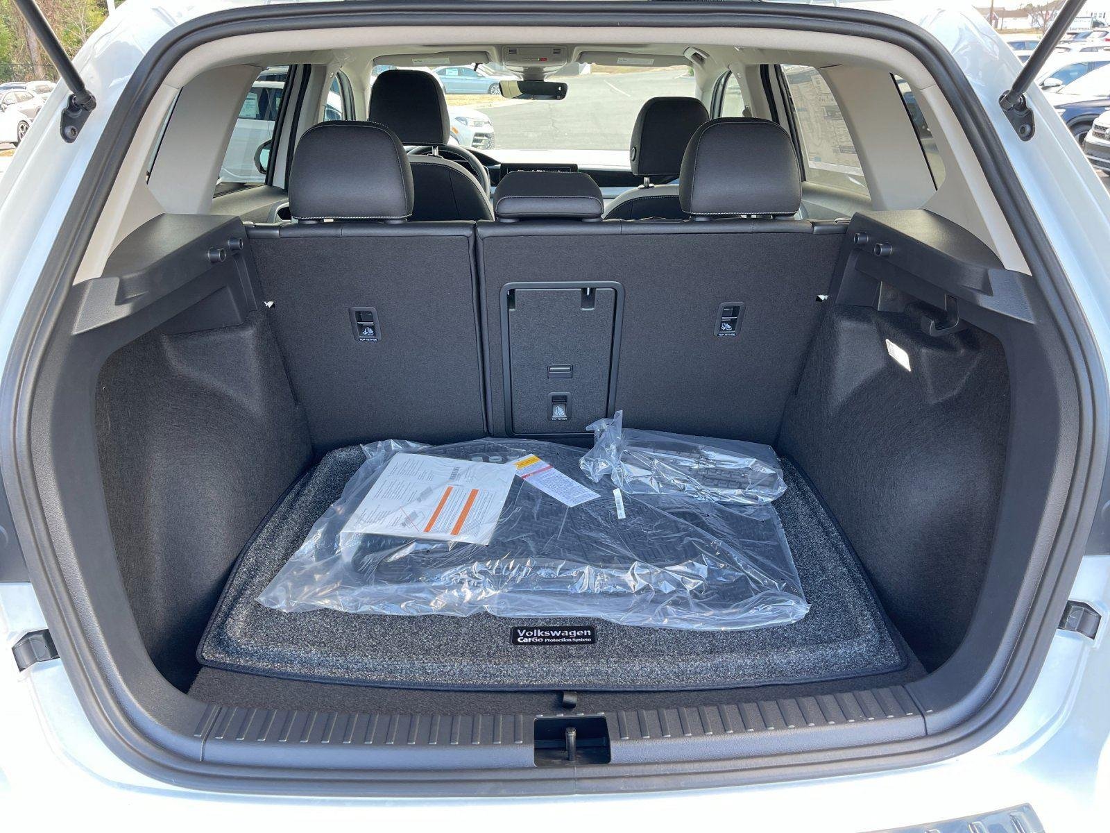 New 2026  Volkswagen SE image 35