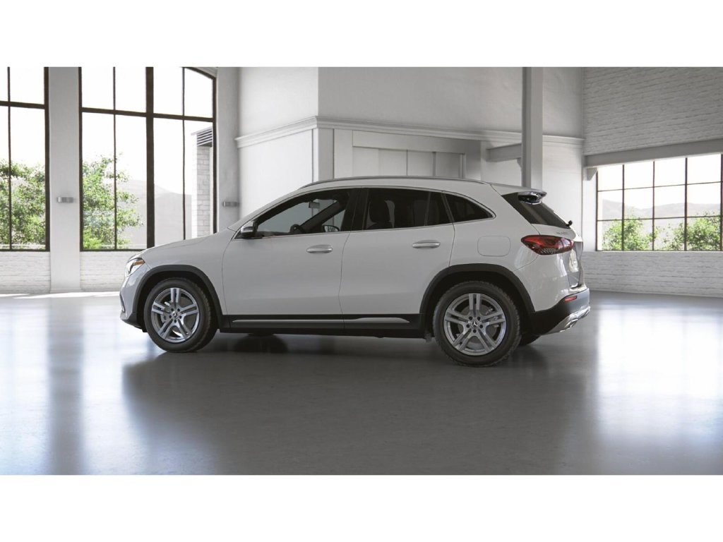 Certified Used 2023 Polar White Mercedes-Benz GLA 250 4MATIC® image 33