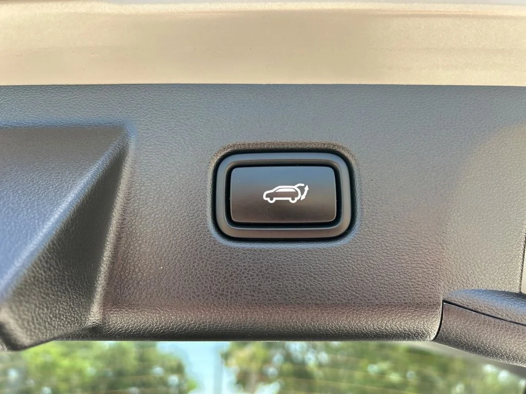 Used 2023 Shimmering Silver Hyundai SEL image 52