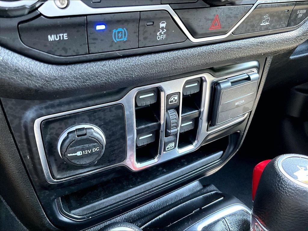 Used 2024 Silver Jeep Sport S 4xe image 25
