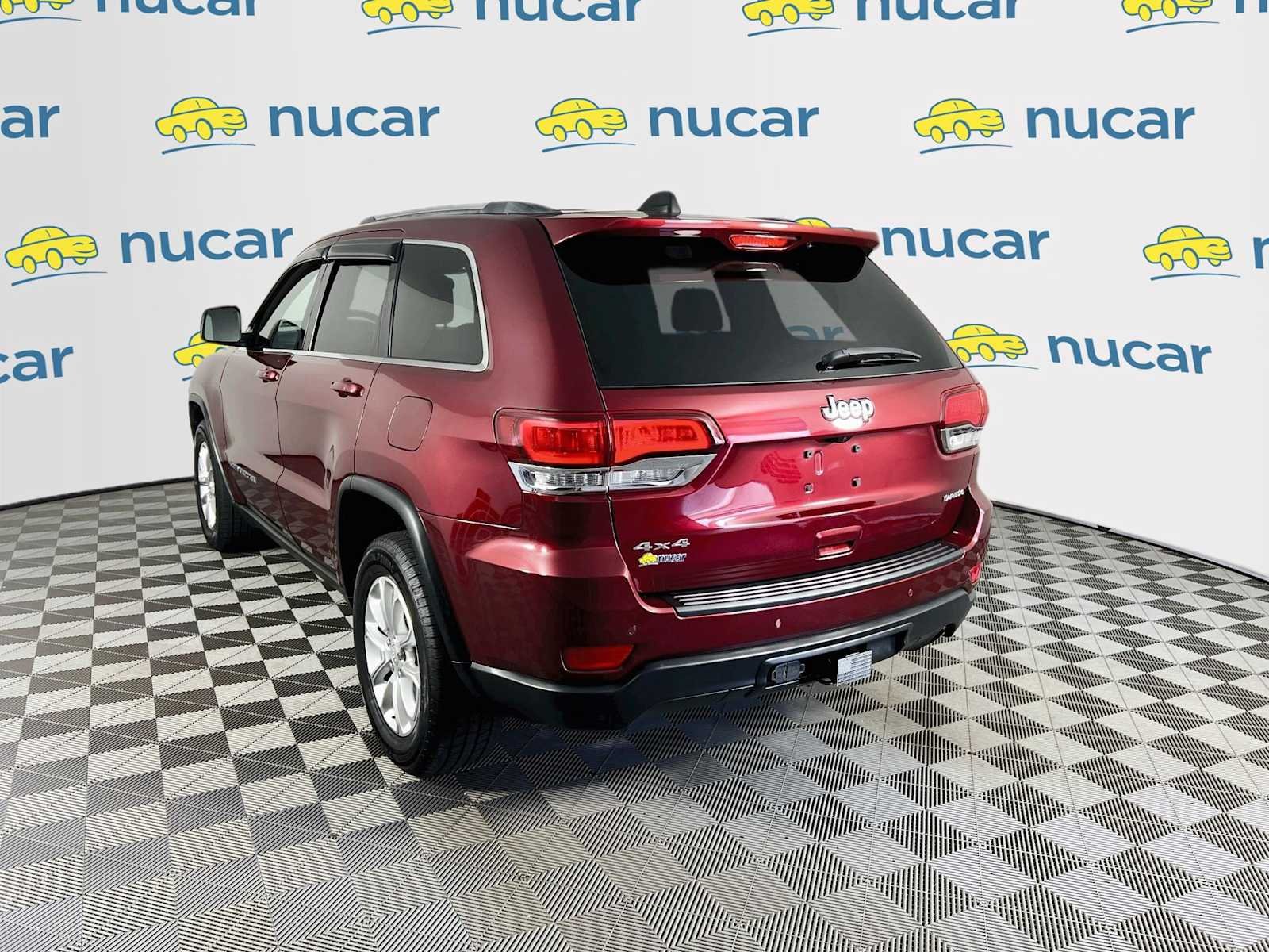 Used 2021 Velvet Red Pearlcoat Jeep Laredo E image 5