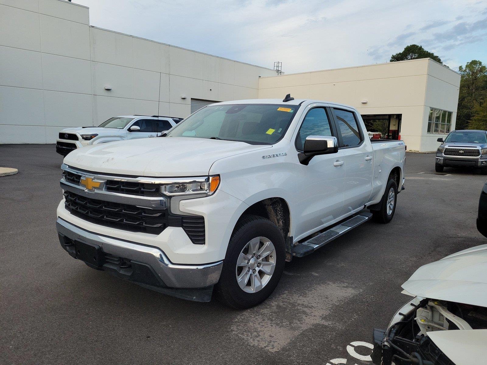 Used 2023 Summit White Chevrolet LT image 1
