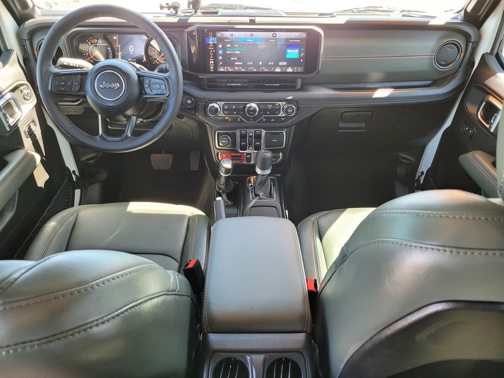 Used 2025 White Jeep Mojave image 14