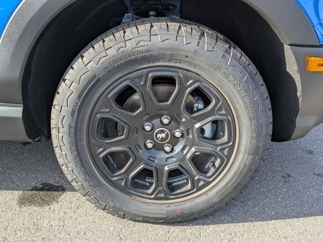 New 2026 Velocity Blue Metallic Ford Badlands® image 11