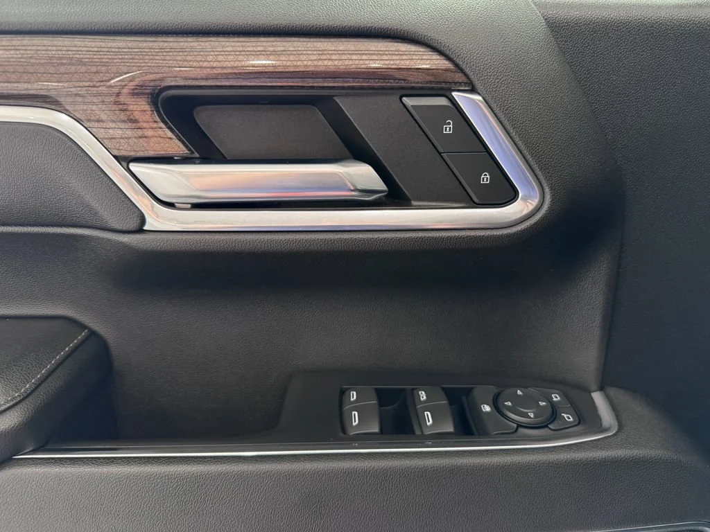 2023 Chevrolet Silverado 1500 LT - Photo 24
