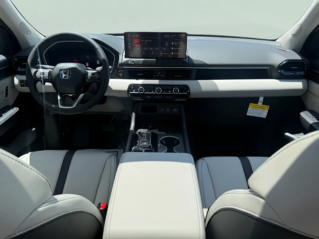 New 2026 Platinum White Pearl Honda Touring image 17
