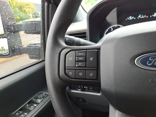 Used 2023 White Ford XL image 23