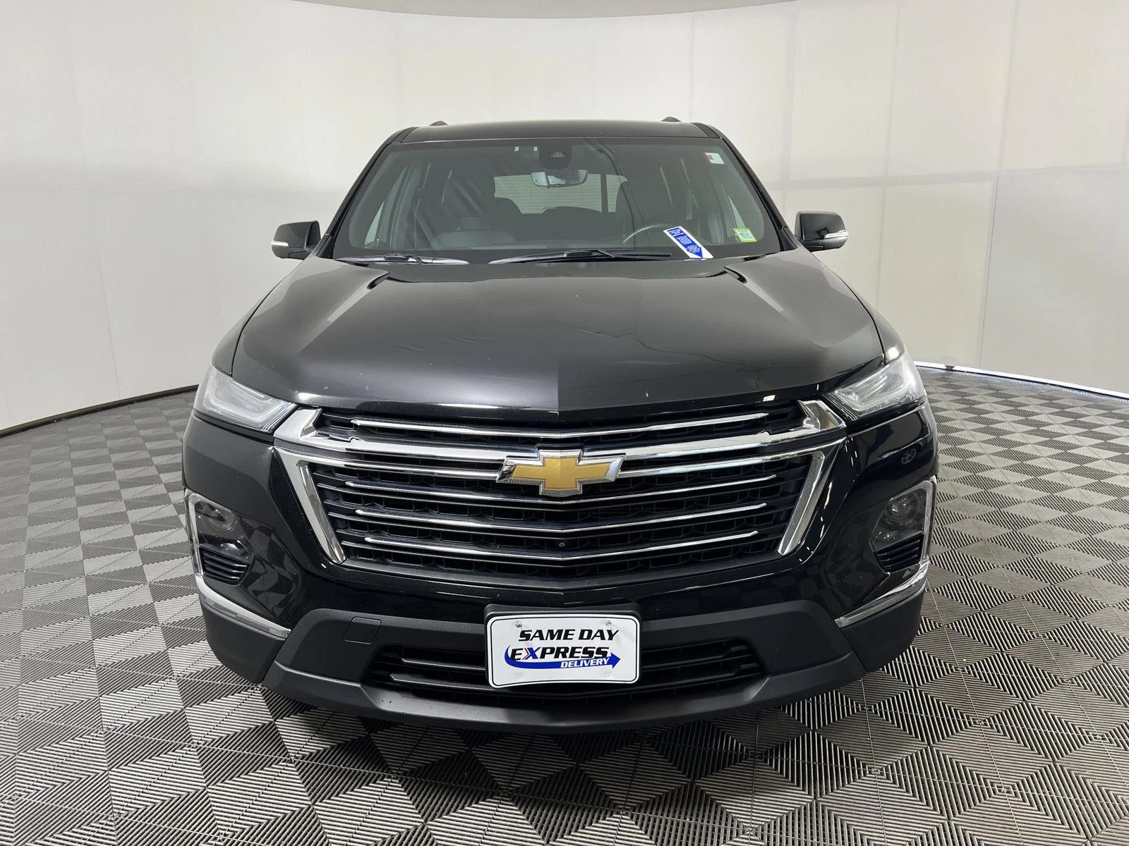 Used 2023 Mosaic Black Metallic Chevrolet LT Cloth image 32