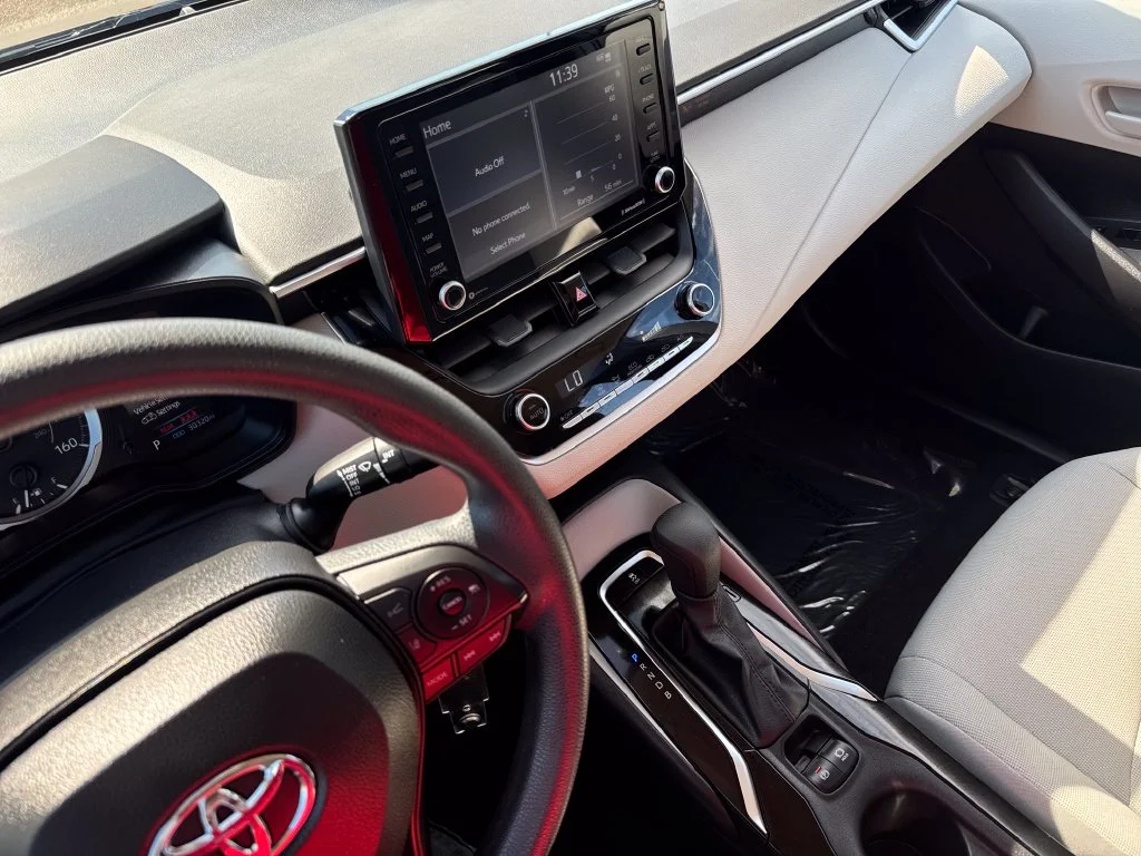 Used 2022 Blue Toyota LE image 20