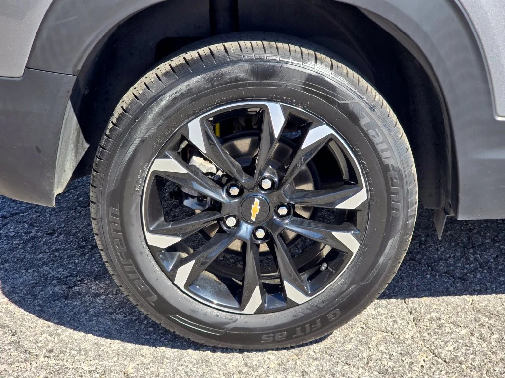 Used 2023 Gray Chevrolet LT image 12