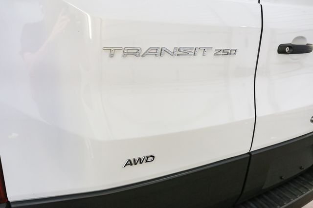 Used 2025  Ford Base image 9