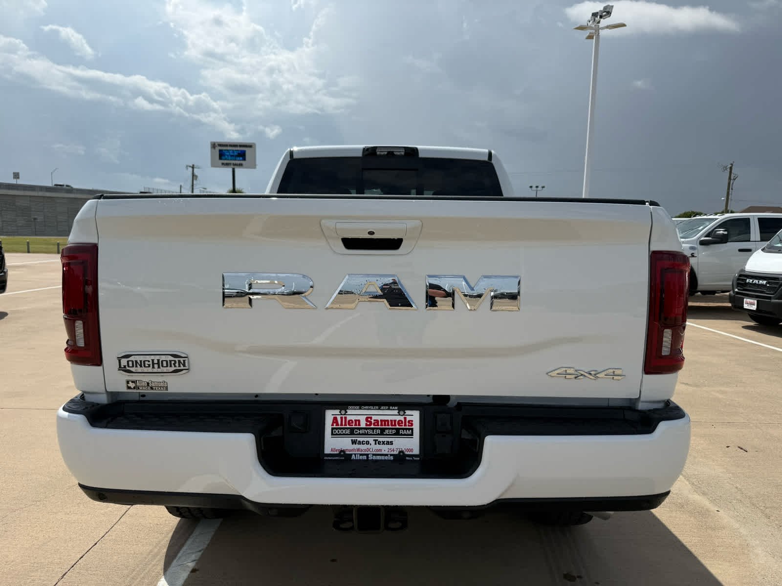 New 2026 Bright White Clear-Coat Exterior Paint RAM Longhorn image 7