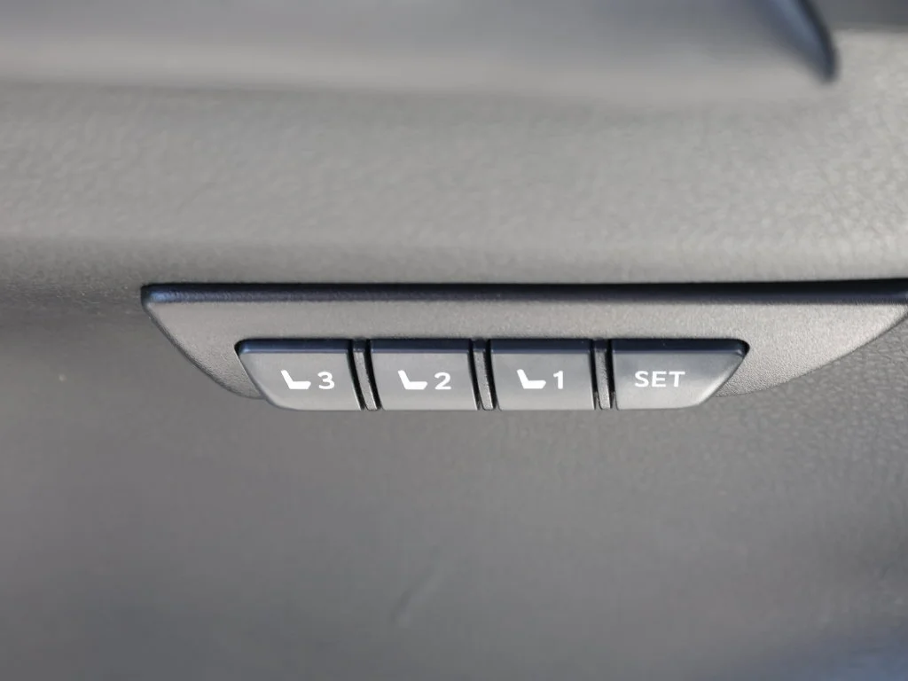 Used 2020 White Lexus 300 Base image 13
