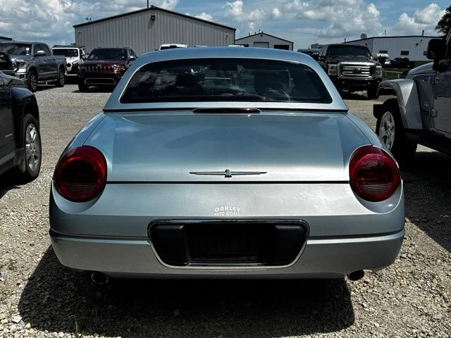 Used 2004 Blue Ford Base image 4