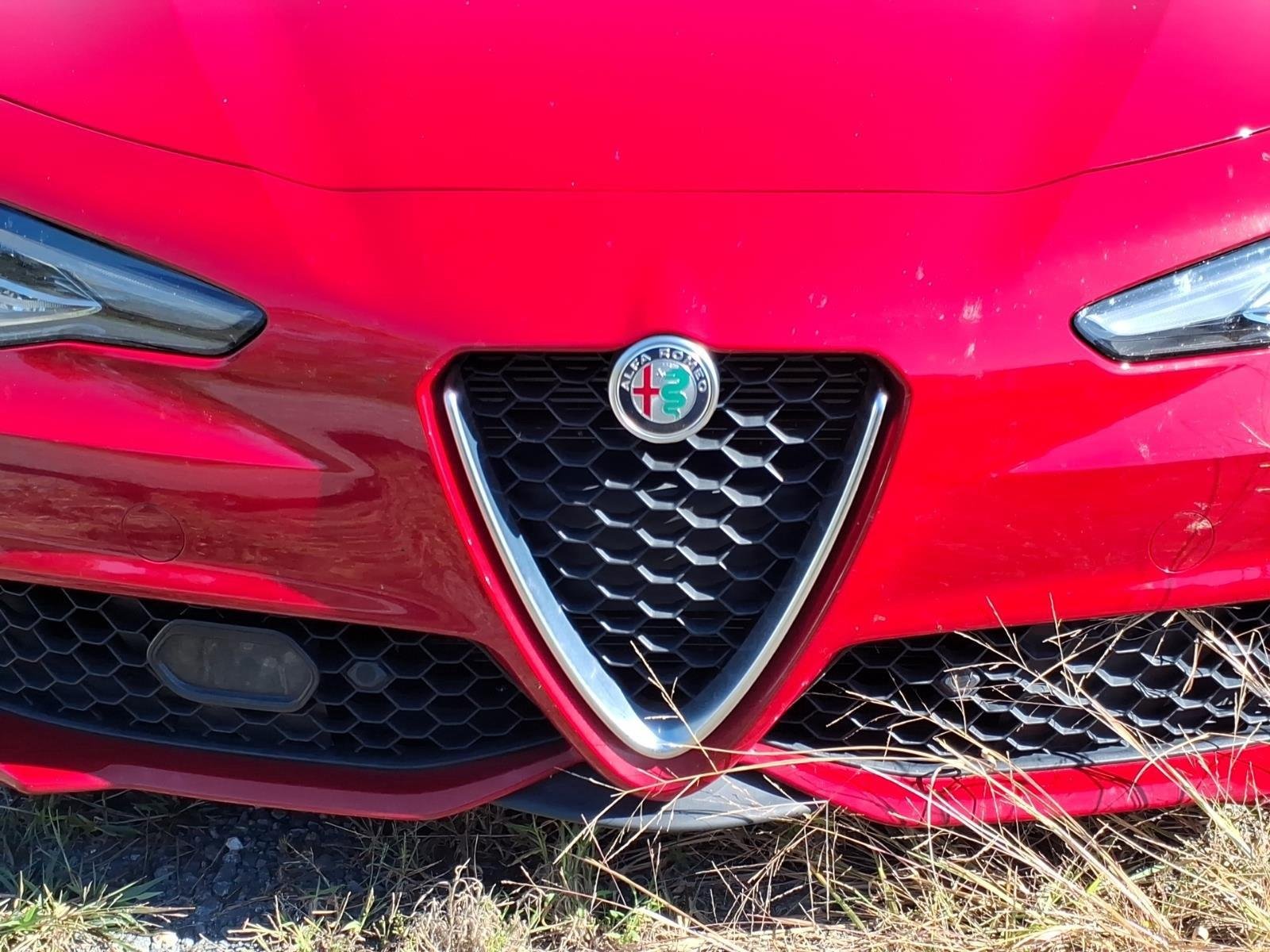 Used 2023 Alfa Rosso Alfa Romeo Ti image 5