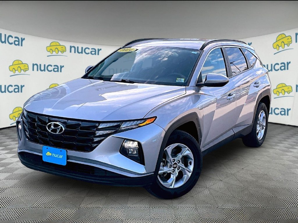 Used 2024 Shimmering Silver Hyundai SEL image 3