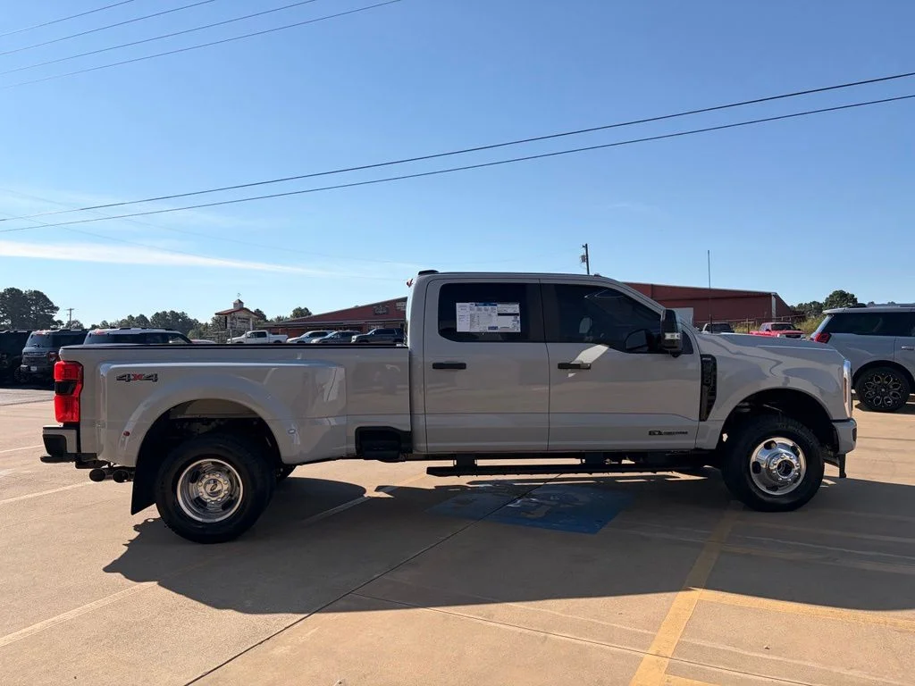 New 2026 Avalanche Ford F-350® XL image 5