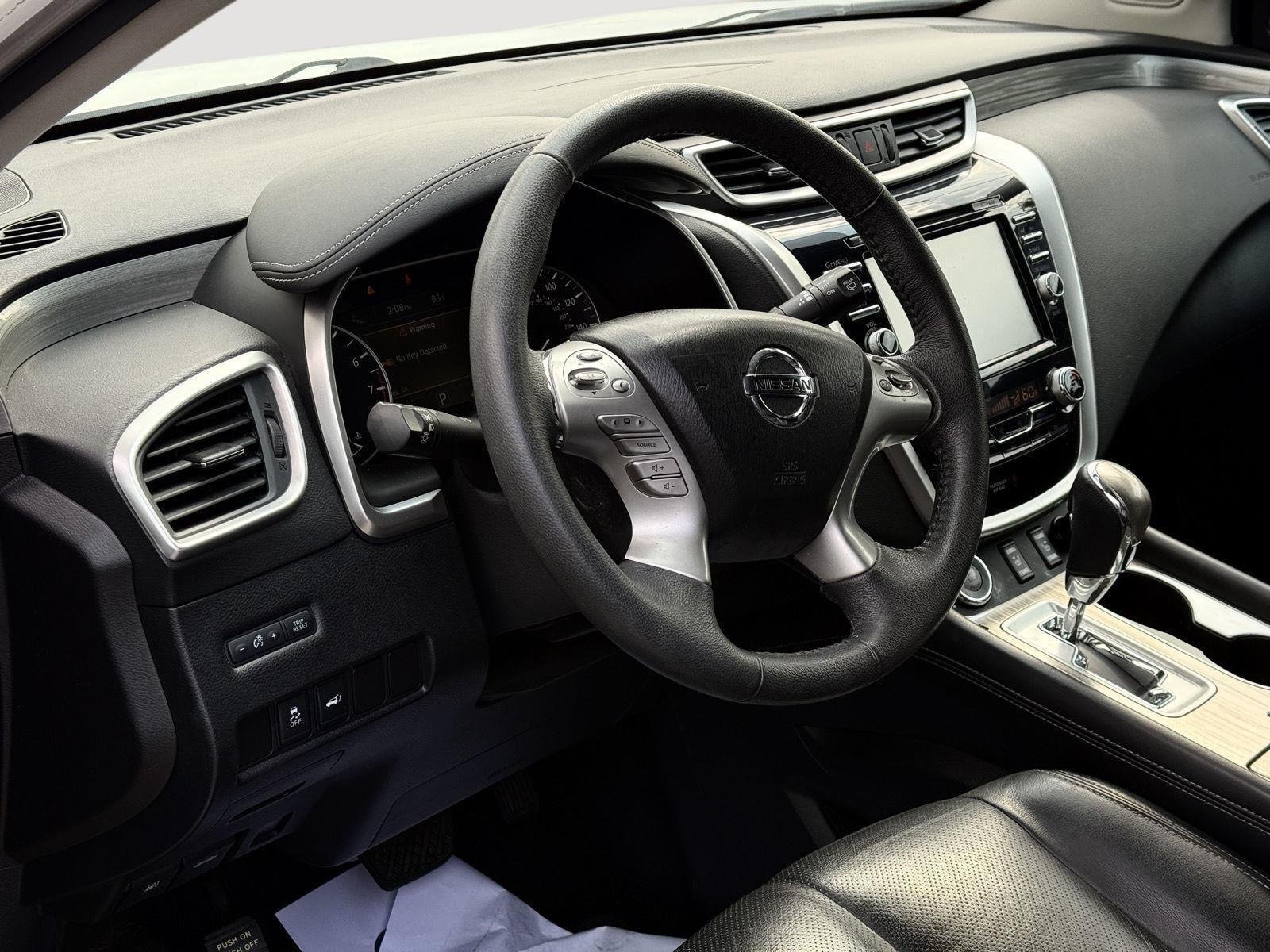 Used 2016 Pearl White Nissan SL image 12