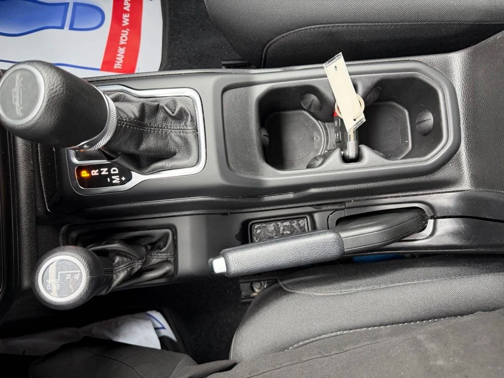Used 2022 Blue Jeep Willys image 13