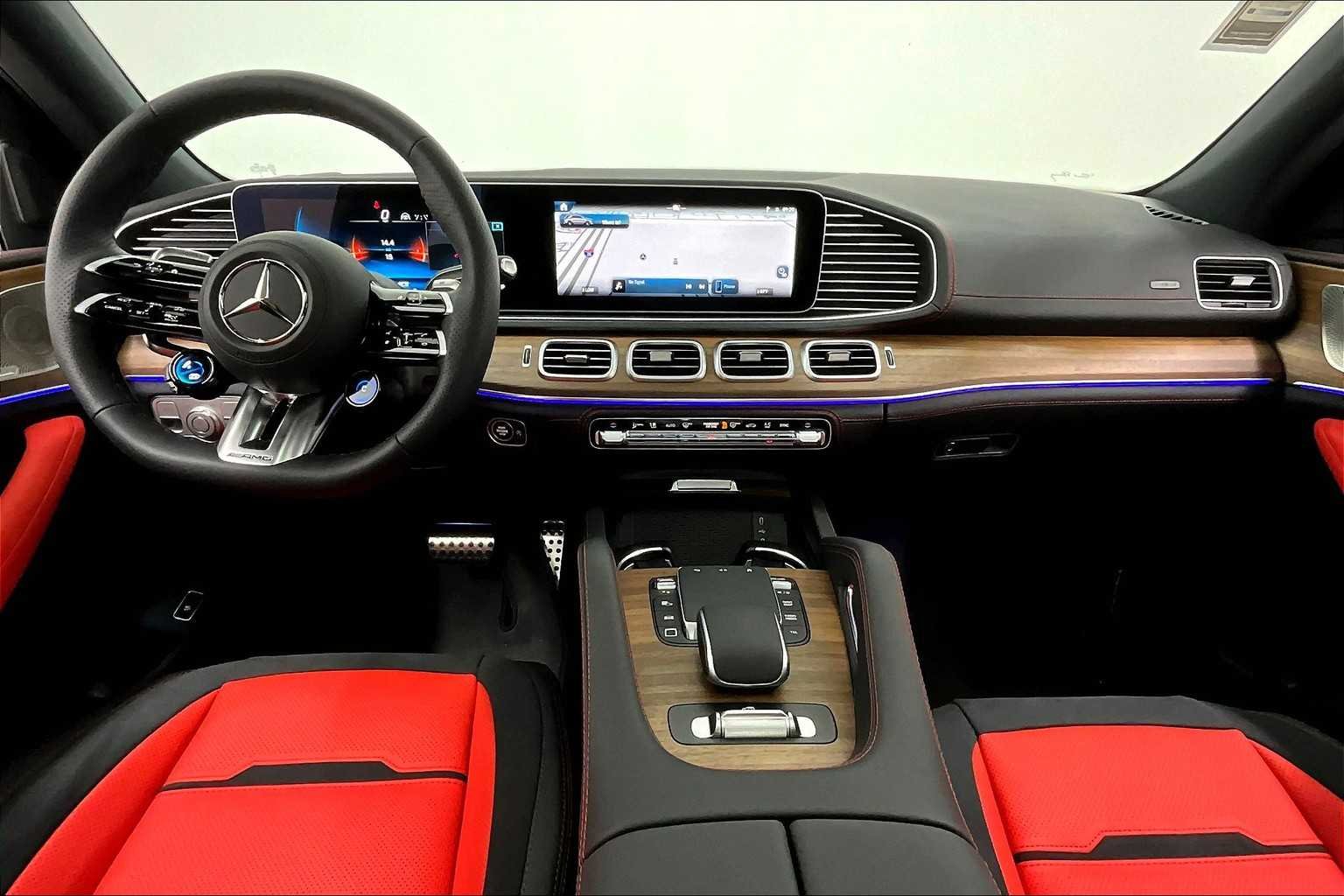 New 2025 MANUFAKTUR Moonlight White Metallic Mercedes-Benz AMG® GLE 53 image 4