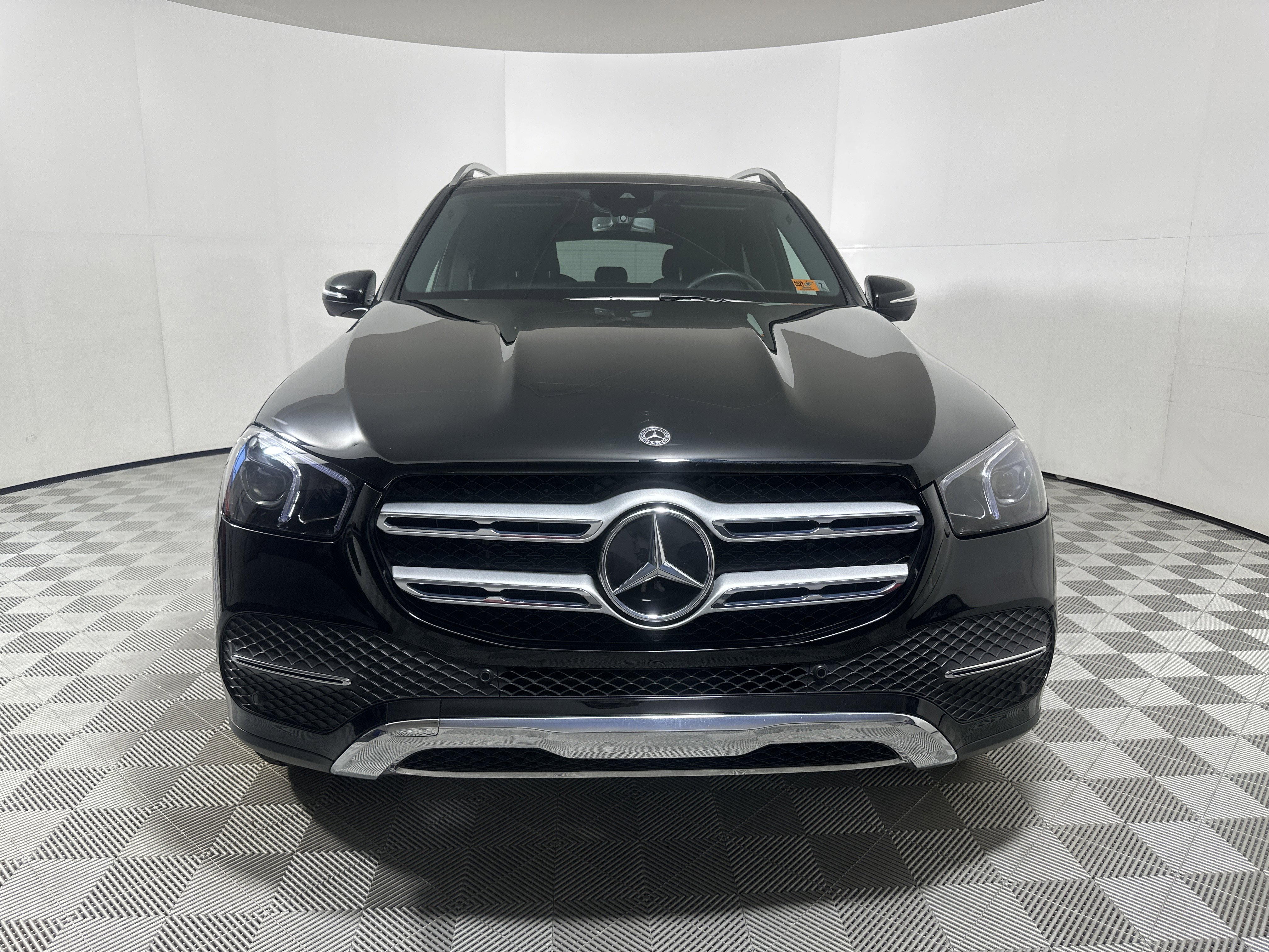 Certified Used 2022 Black Mercedes-Benz GLE 350 image 2