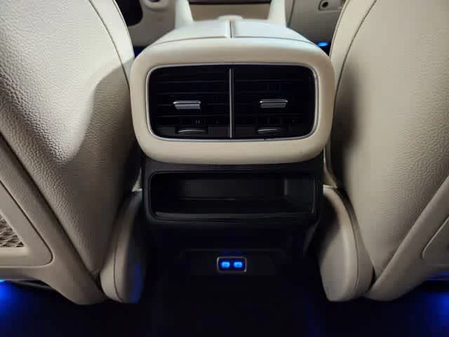 Used 2024 Polar White Mercedes-Benz GLE 350 image 31