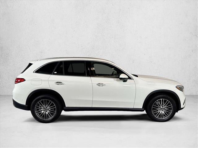 New 2026 Polar White Mercedes-Benz GLC 300 image 34
