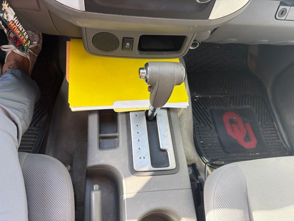 Used 2015 White Nissan S image 17