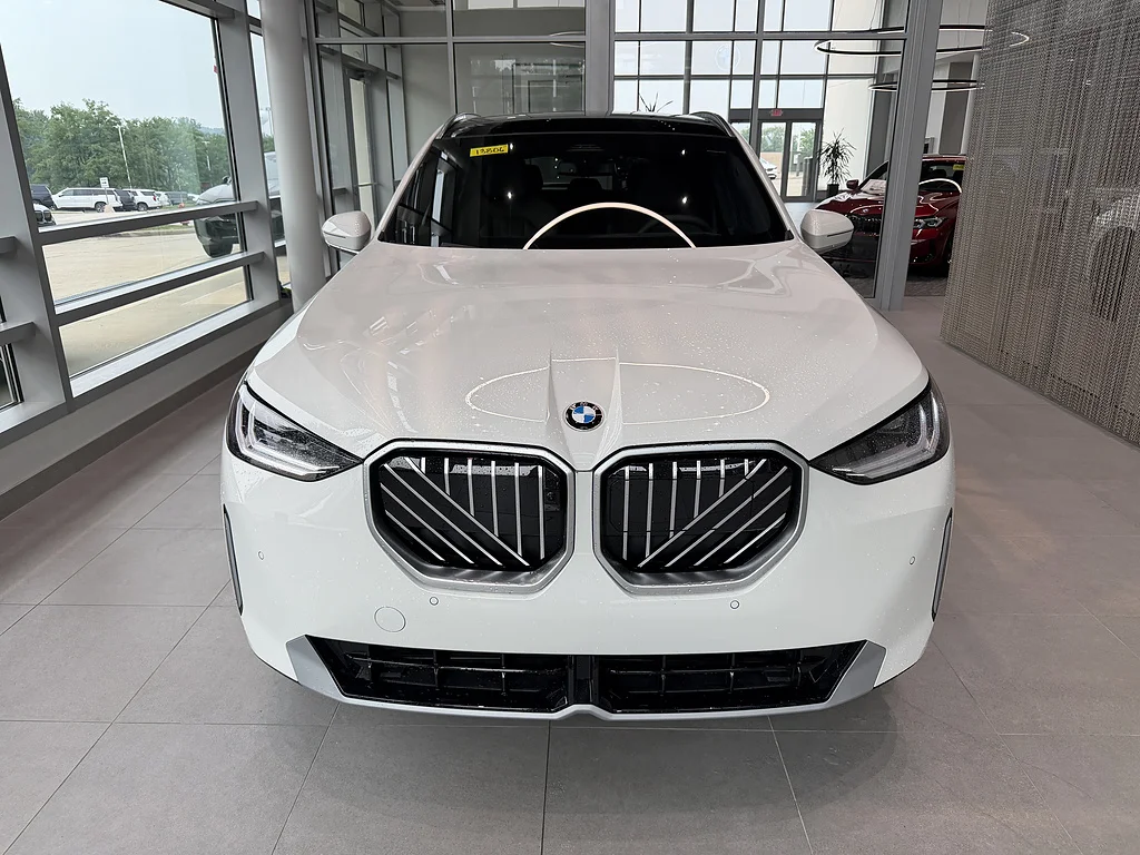 New 2026 Alpine White BMW 30 xDrive image 2