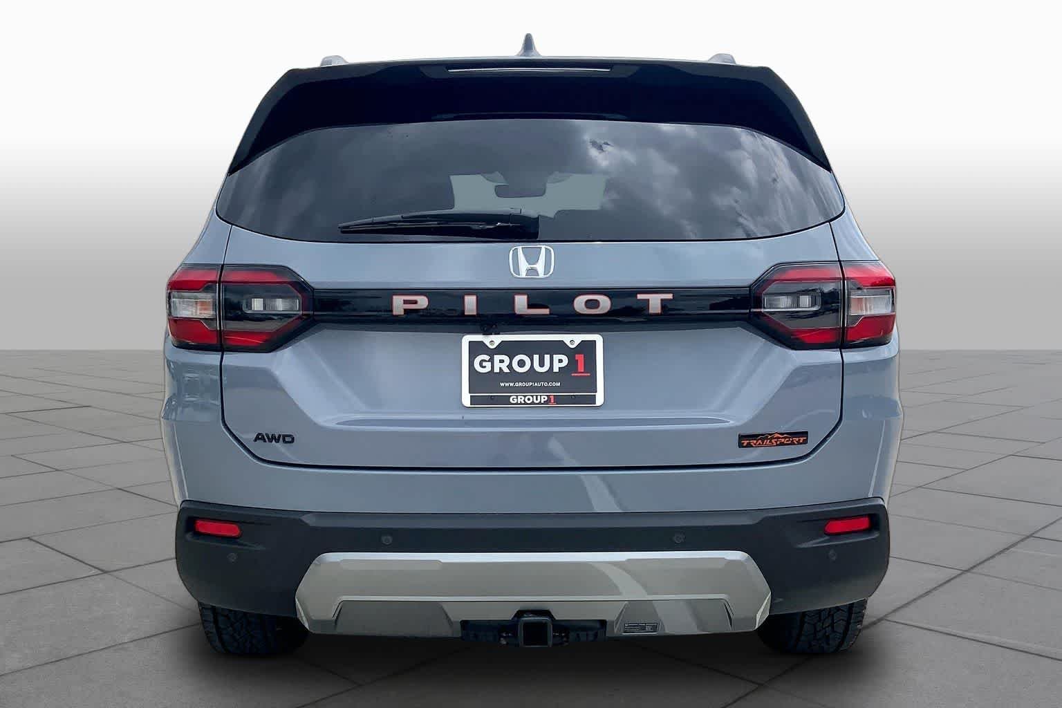 New 2026 Sonic Gray Pearl Honda AWD TrailSport image 4