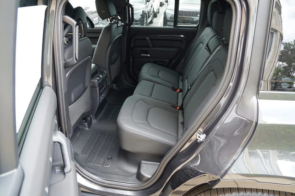 Used 2026 Gray Land Rover X-Dynamic SE image 32